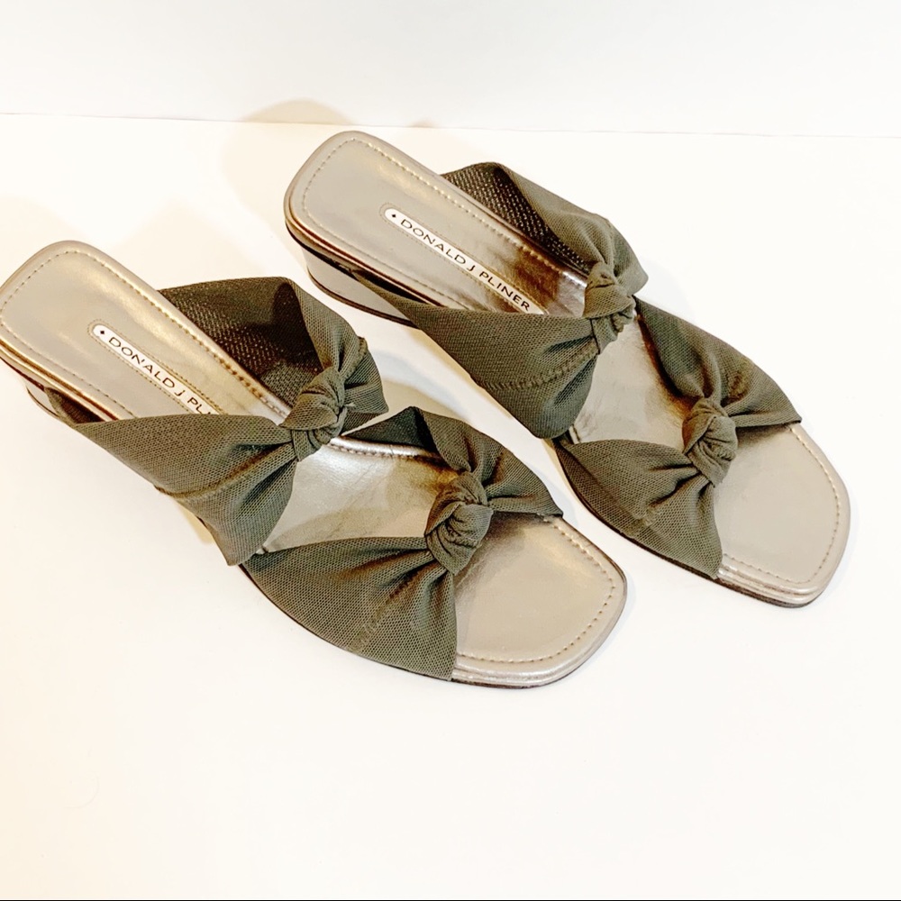 Donald Pliner Stretch Mesh Bow Low Heel Slide - Picture 1 of 7